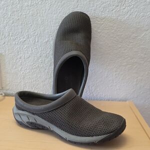 Merrell Encore Breeze Dark Earth Mesh Mules Sz 9